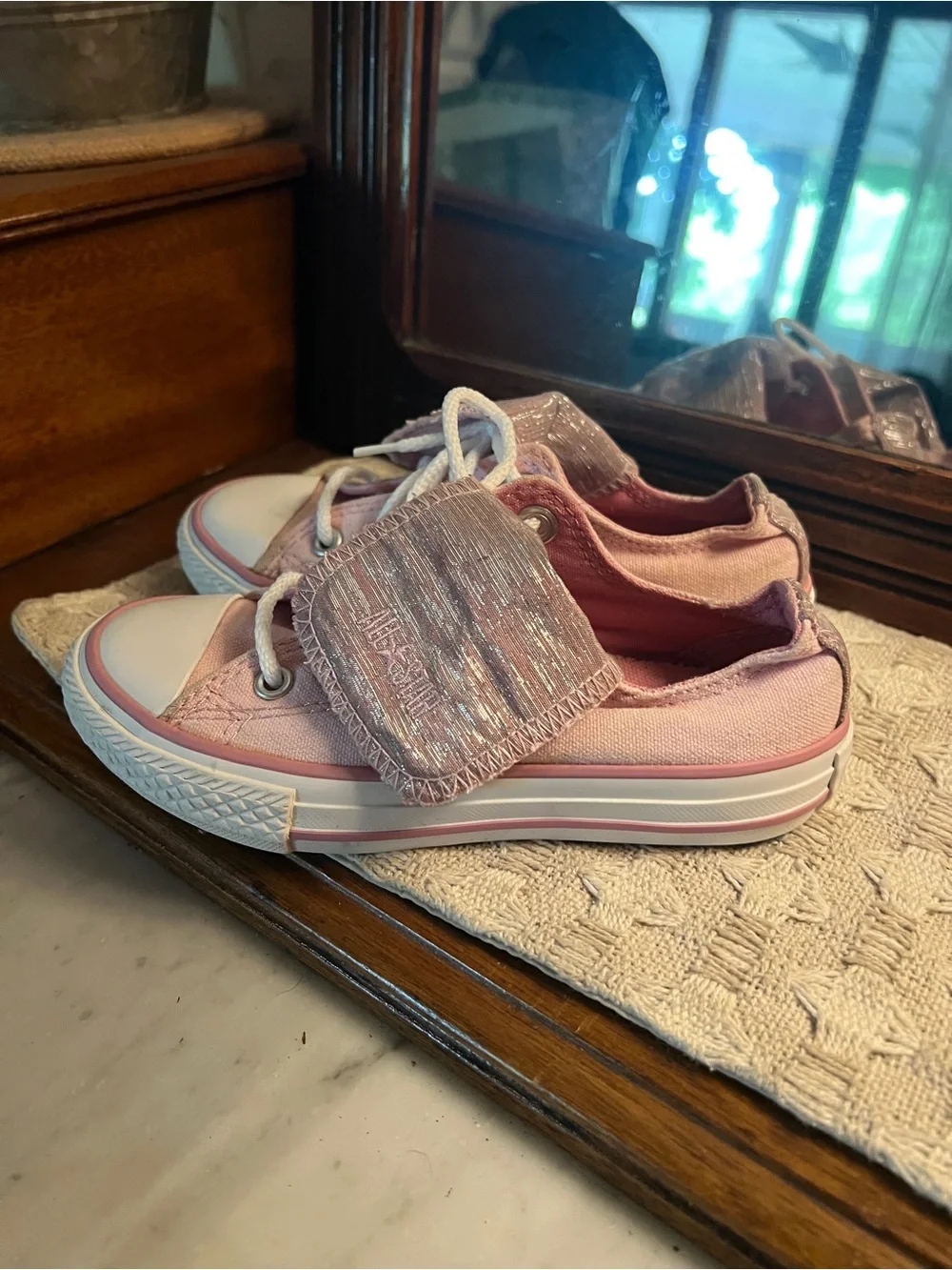 CONVERSE Classic Fold Over Tongue Metallic Pink Low Top Sneakers Girl's Size 11